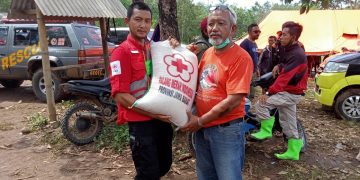 Bantuan PMI Provinsi Jawa Barat Kepada Korban Banjir Bandang di Kab. Garut dan Kab. Tasikmalaya