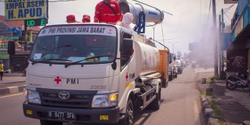 PMI Provinsi Jawa Barat Melakukan Penyemprotan Disinfektan Di Kabupaten Cirebon