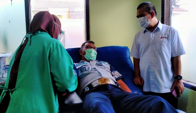 Hari Bhakti Pemasyarakatan ke-57, Puluhan Pegawai Lapas Paledang Donor Darah
