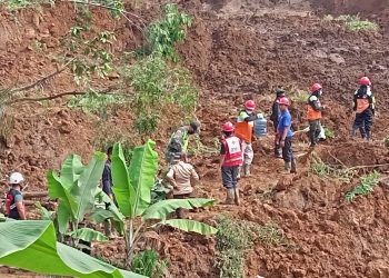 RESPON PMI DALAM BENCANA LONGSOR DI KABUPATEN SUKABUMI